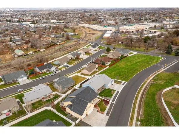 $458,000 | 114 Southwest Desert Sky Drive, Hermiston, OR 97838