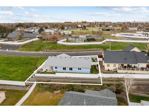 $458,000 | 114 Southwest Desert Sky Drive, Hermiston, OR 97838