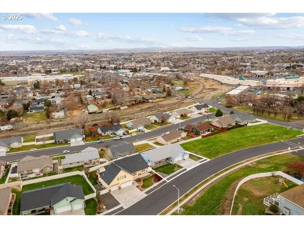 $458,000 | 114 Southwest Desert Sky Drive, Hermiston, OR 97838