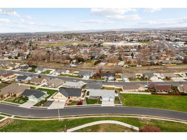 $467,500 | 114 Southwest Desert Sky Drive, Hermiston, OR 97838