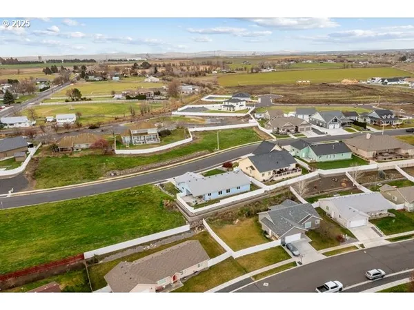 $458,000 | 114 Southwest Desert Sky Drive, Hermiston, OR 97838