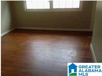 301 Laurel Circle Selma, AL 36701 - Photo 2 of 4