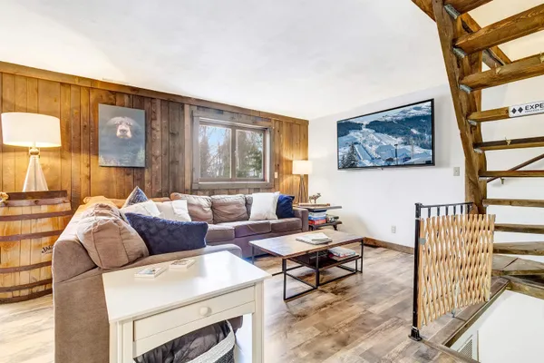 $399,000 | 459 Silver Lane, Wardsboro, VT 05360