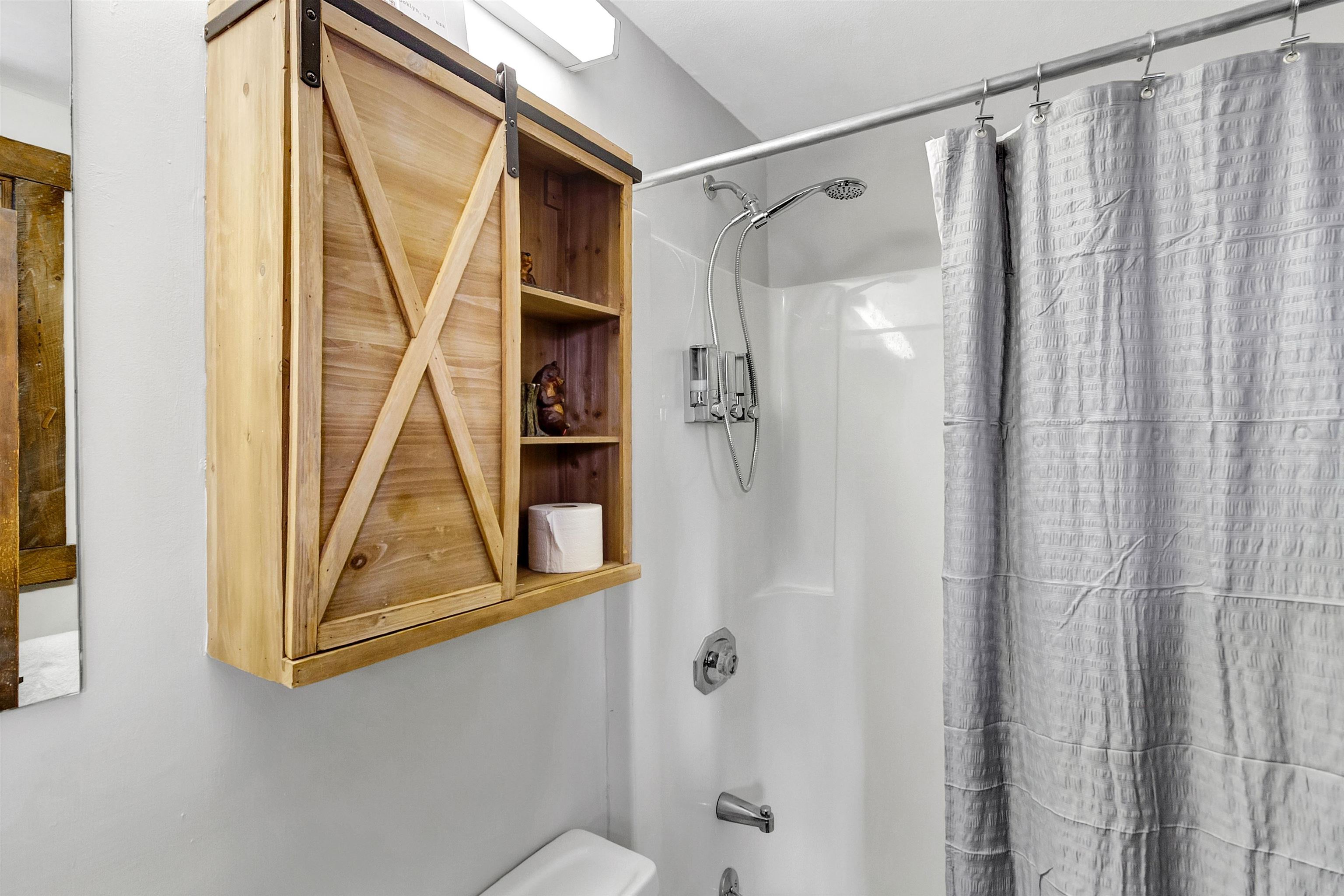 459 Silver Lane Wardsboro, VT 05360 - Photo 16 of 37