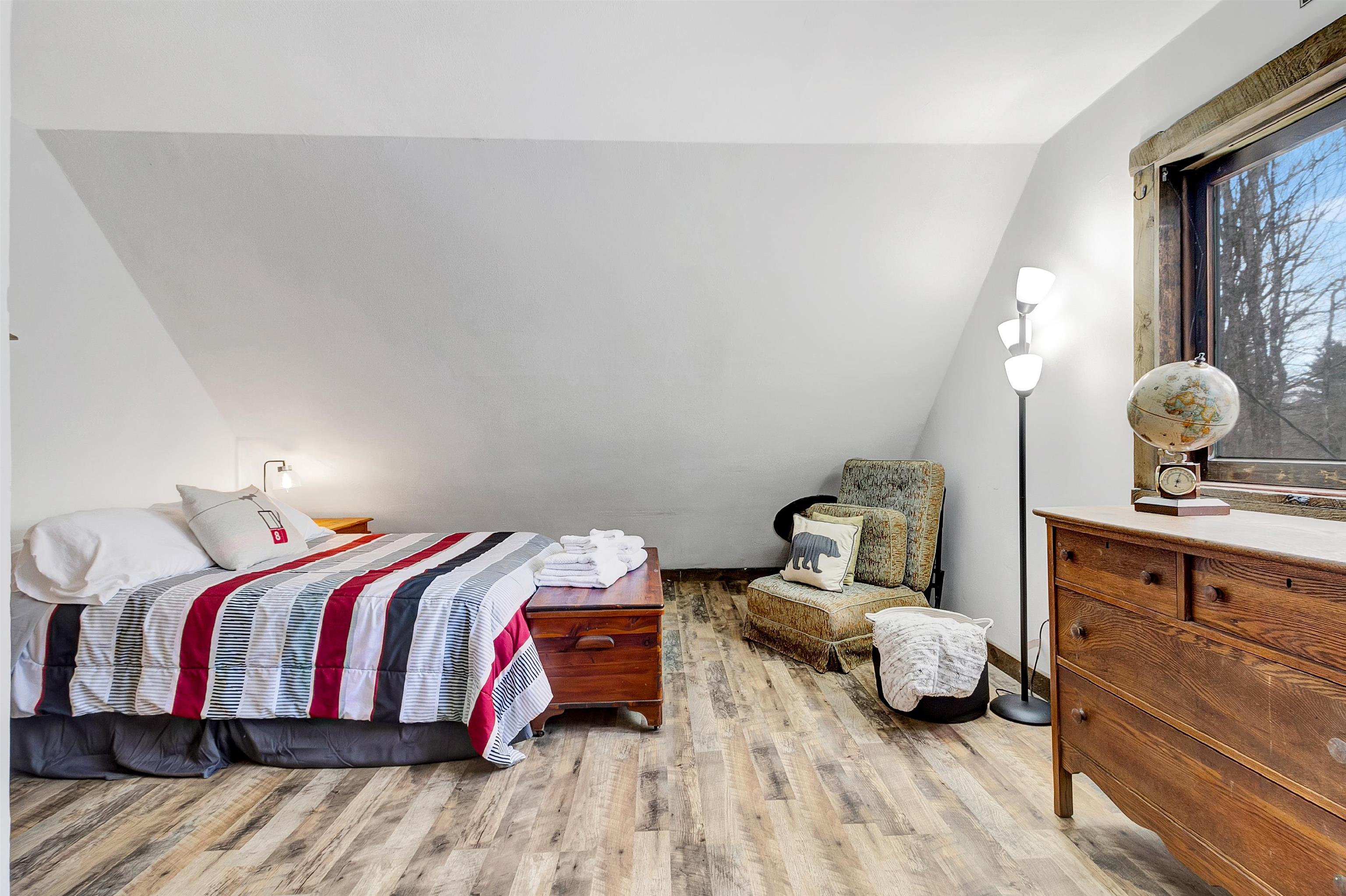 459 Silver Lane Wardsboro, VT 05360 - Photo 18 of 37