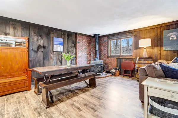 $399,000 | 459 Silver Lane, Wardsboro, VT 05360