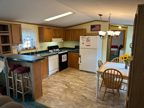 $165,000 | 70 Quaboag Valley, Unit 70, Ware, MA 01082