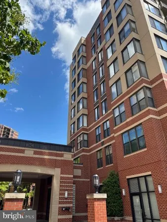 $545,000 | 2220 Fairfax Drive, Unit 308, Arlington, VA 22201