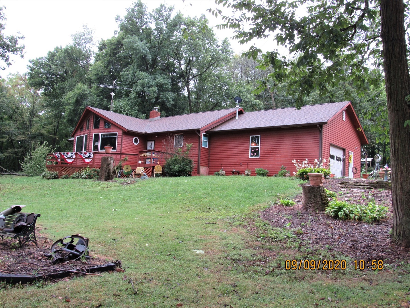5479 West Edgewood Road Dixon, IL 61021 - Photo 2 of 38