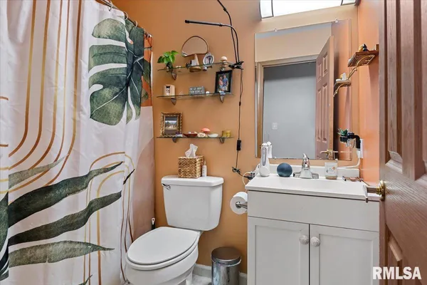 $179,900 | 407 South 7th Street, Auburn, IL 62615