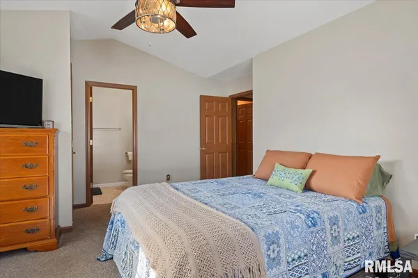 $179,900 | 407 South 7th Street, Auburn, IL 62615