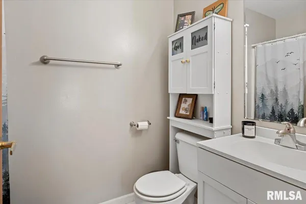 $179,900 | 407 South 7th Street, Auburn, IL 62615