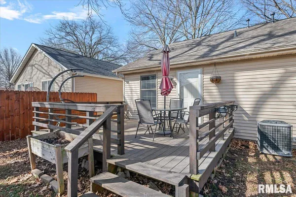 $179,900 | 407 South 7th Street, Auburn, IL 62615