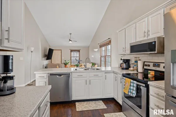 $179,900 | 407 South 7th Street, Auburn, IL 62615