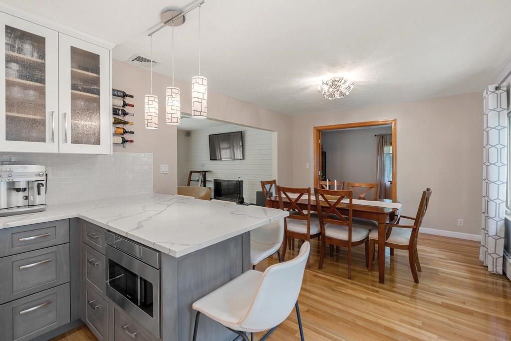 93 Wendell Road Newton, MA 02459 - Photo 8 of 38