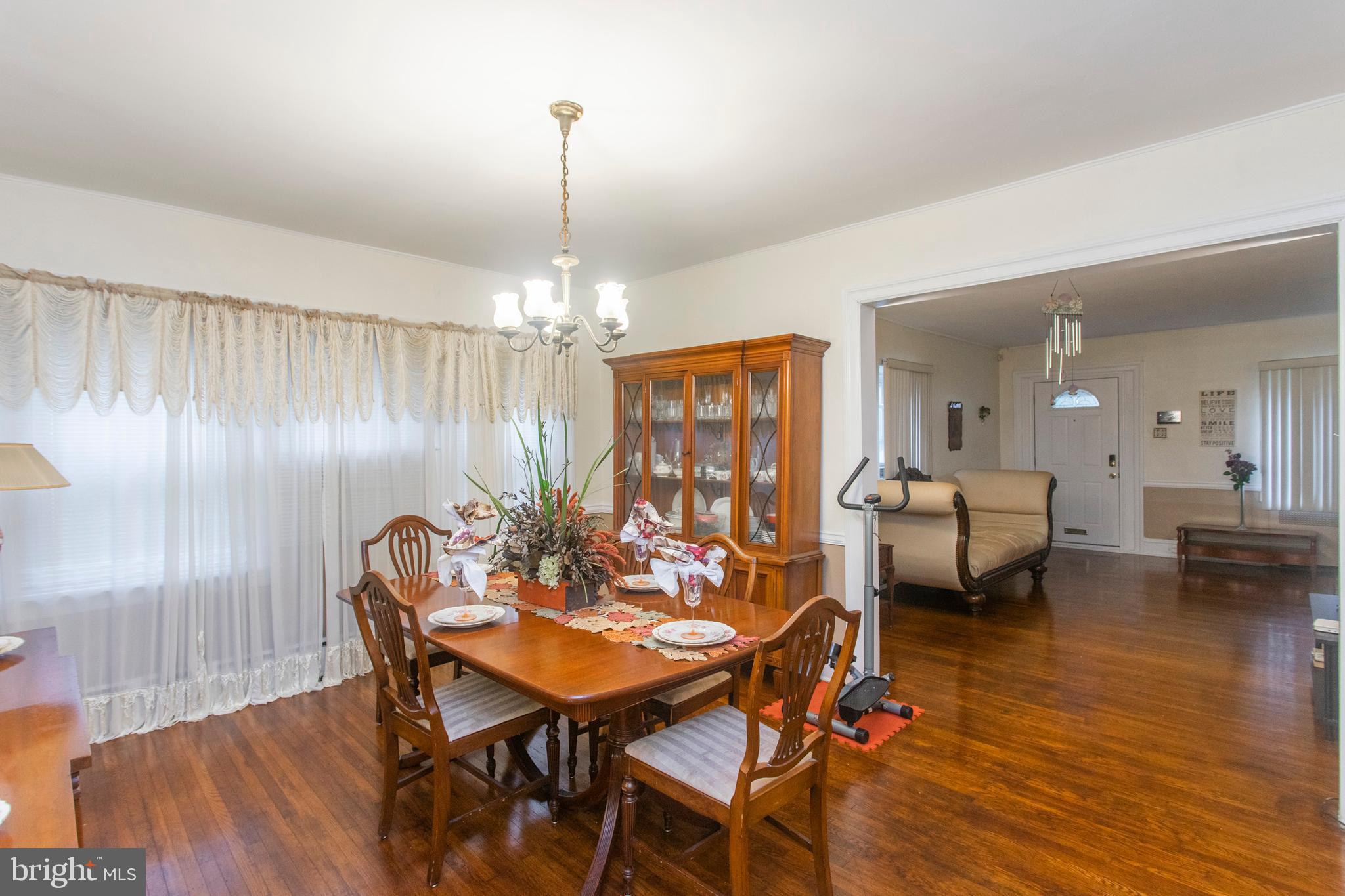 1820 Wynnewood Road Philadelphia, PA 19151 - Photo 9 of 34 Dining room