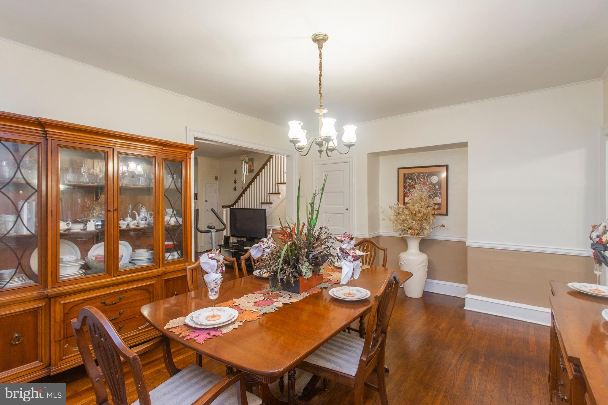 1820 Wynnewood Road Philadelphia, PA 19151 - Photo 10 of 34 Dining room