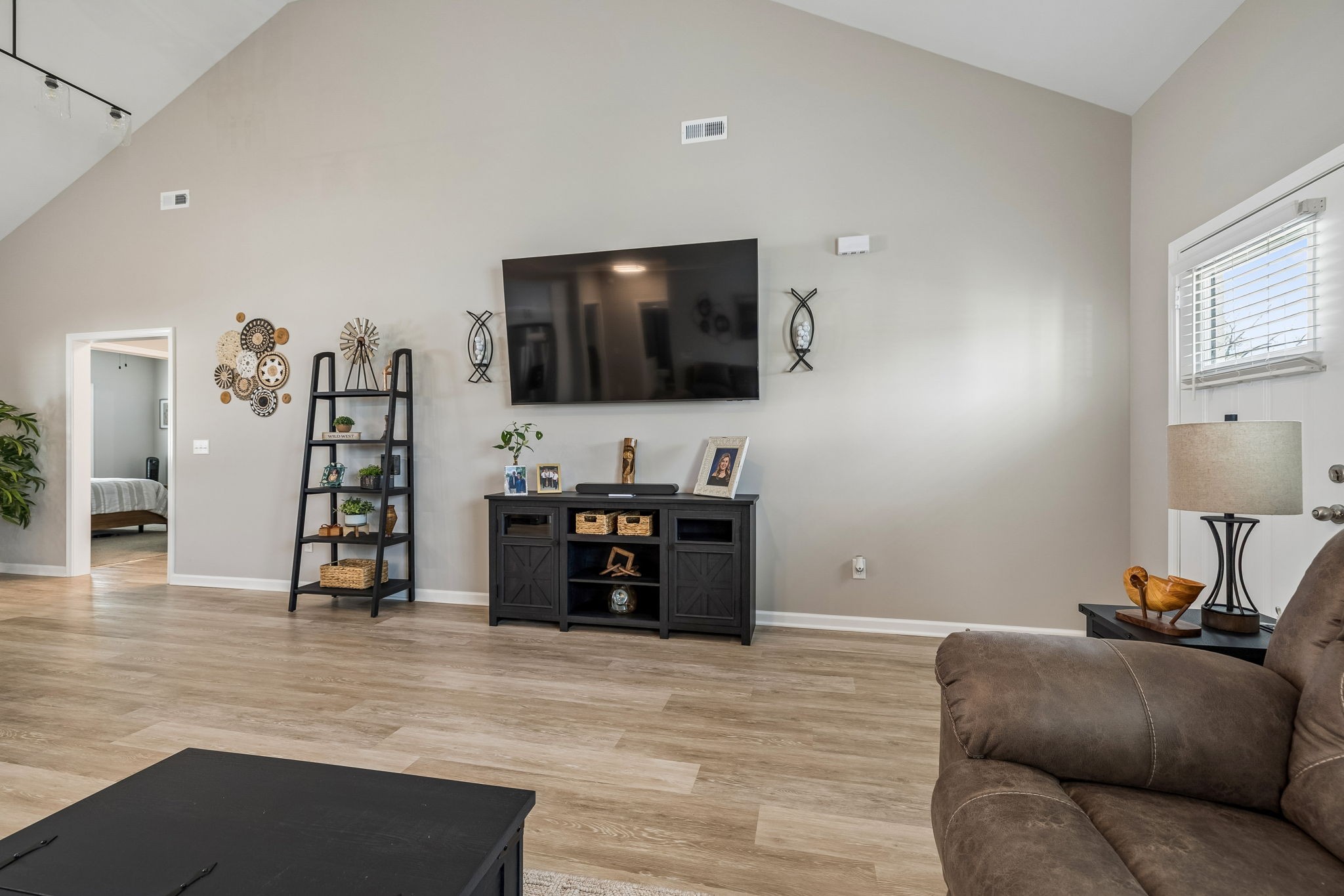 180 Vickers Hill Road Smithville, TN 37166 - Photo 10 of 33 a living room with furniture and a flat screen tv