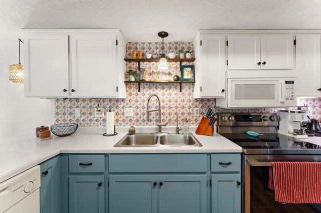 $270,000 | 1609 Geske Road, Chaska, MN 55318