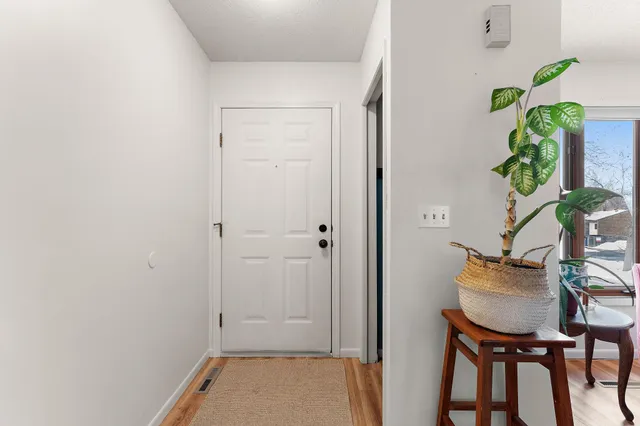 $270,000 | 1609 Geske Road, Chaska, MN 55318