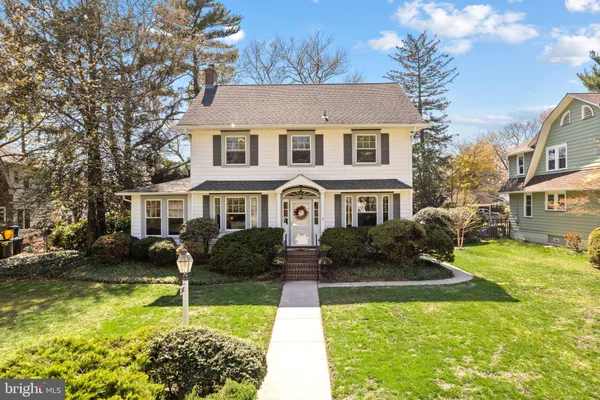 $695,000 | 202 Linden Avenue, Riverton, NJ 08077