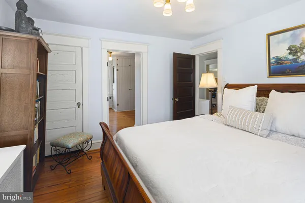 $695,000 | 202 Linden Avenue, Riverton, NJ 08077