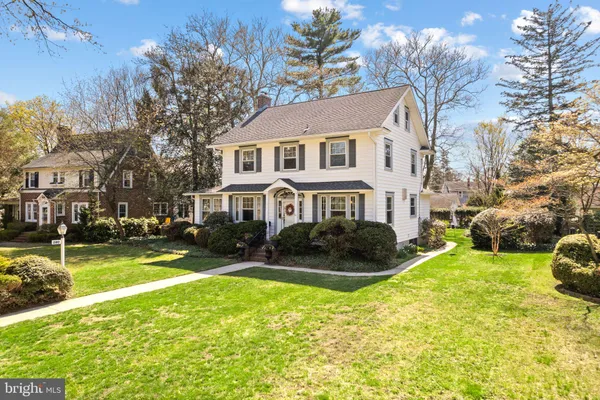 $695,000 | 202 Linden Avenue, Riverton, NJ 08077