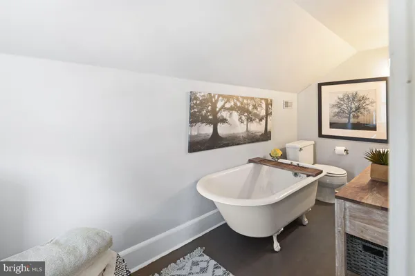 $695,000 | 202 Linden Avenue, Riverton, NJ 08077