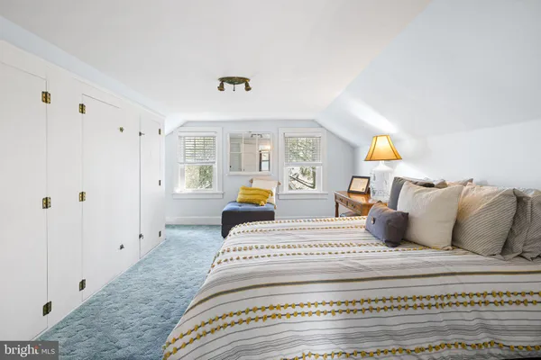 $695,000 | 202 Linden Avenue, Riverton, NJ 08077