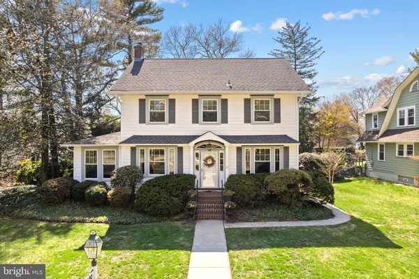 $695,000 | 202 Linden Avenue, Riverton, NJ 08077