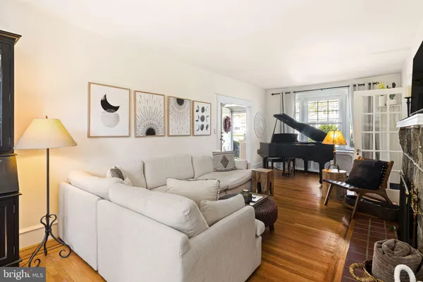 $695,000 | 202 Linden Avenue, Riverton, NJ 08077