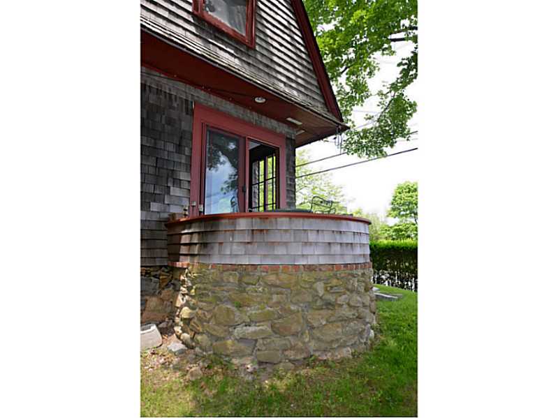 12 South Pier Road Narragansett, RI 02882 - Photo 3 of 25 Exterior Front.