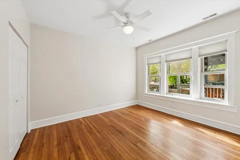 $255,000 | 125 Pleasant Street, Unit 125B, Oak Park, IL 60302