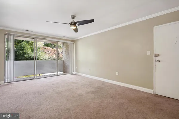 $1,650 | 5614 Bloomfield Drive, Unit 104, Alexandria, VA 22312