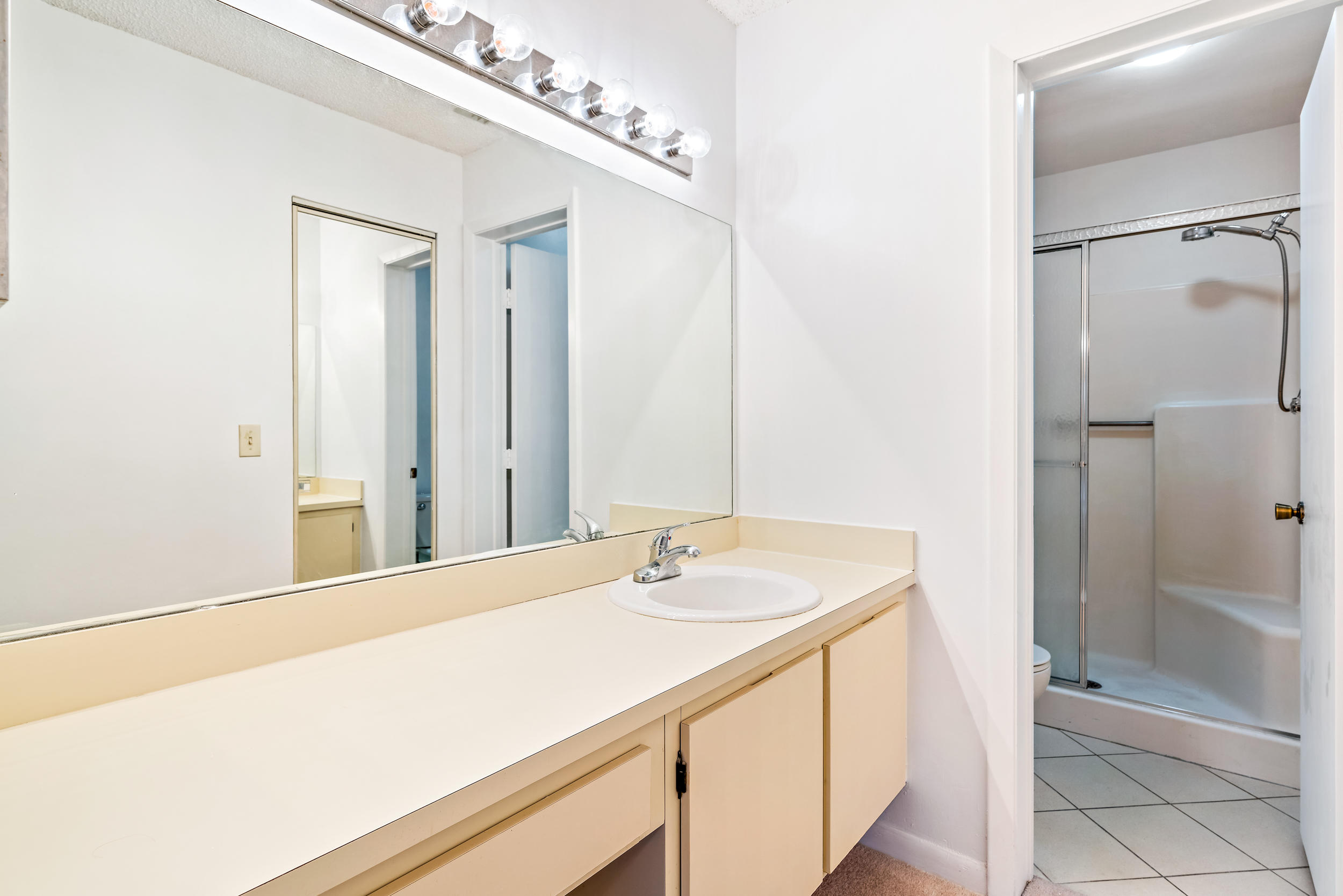 1102 Pinecrest Circle, Unit D Jupiter, FL 33458 - Photo 9 of 17 1102 Pinecrest Cir Apt D-6