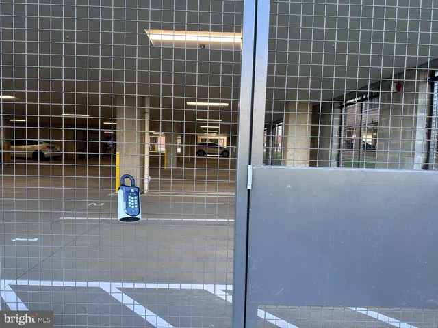 $2,700 | 21731 Dovekie Terrace, Unit 201, Ashburn, VA 20147