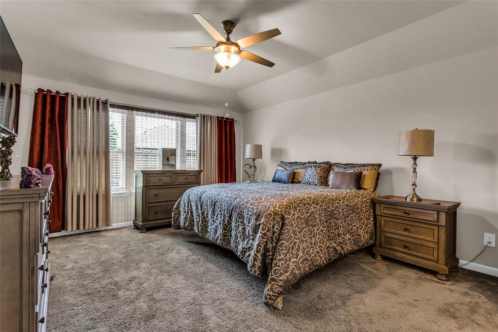 621 Hazeltine Road Red Oak, TX 75154 - Photo 3 of 33
