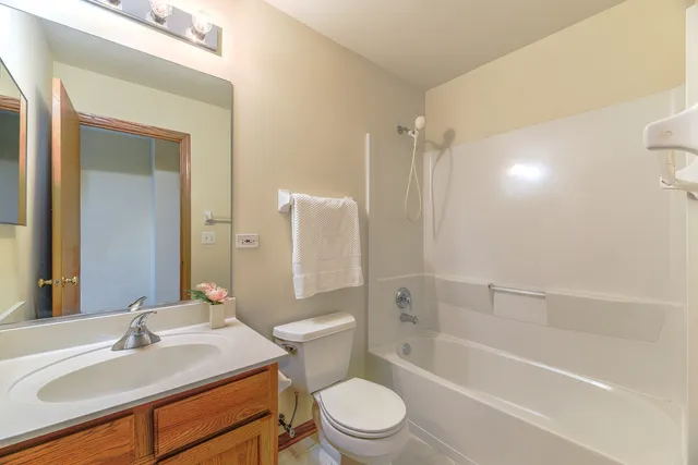 $2,200 | 1623 South Candlestick Way, Unit 1623, Waukegan, IL 60085