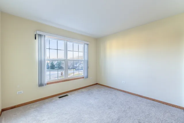 $2,200 | 1623 South Candlestick Way, Unit 1623, Waukegan, IL 60085