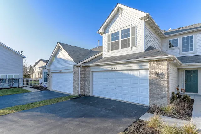 $2,200 | 1623 South Candlestick Way, Unit 1623, Waukegan, IL 60085