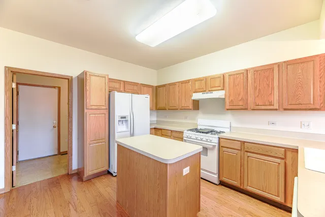 $2,200 | 1623 South Candlestick Way, Unit 1623, Waukegan, IL 60085