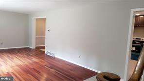 711 Brainerd Road Exton, PA 19341 - Photo 9 of 14 Living room