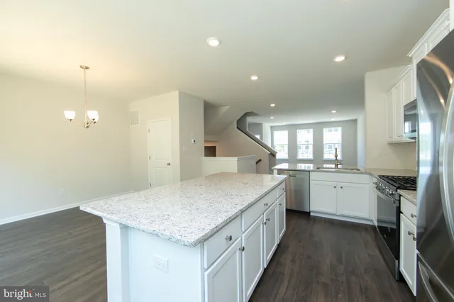 $3,900 | 495 Monte Farm Road, Mount Laurel, NJ 08054