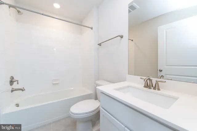 $3,900 | 495 Monte Farm Road, Mount Laurel, NJ 08054