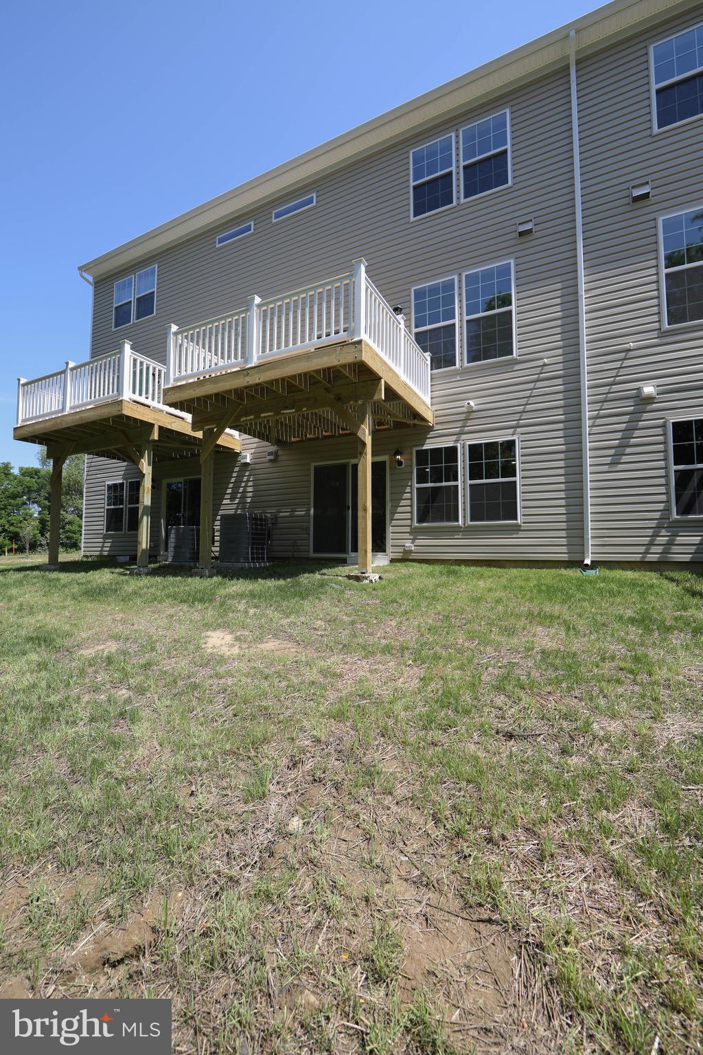 495 Monte Farm Road Mount Laurel, NJ 08054 - Photo 32 of 34 a front view of a house with a garden