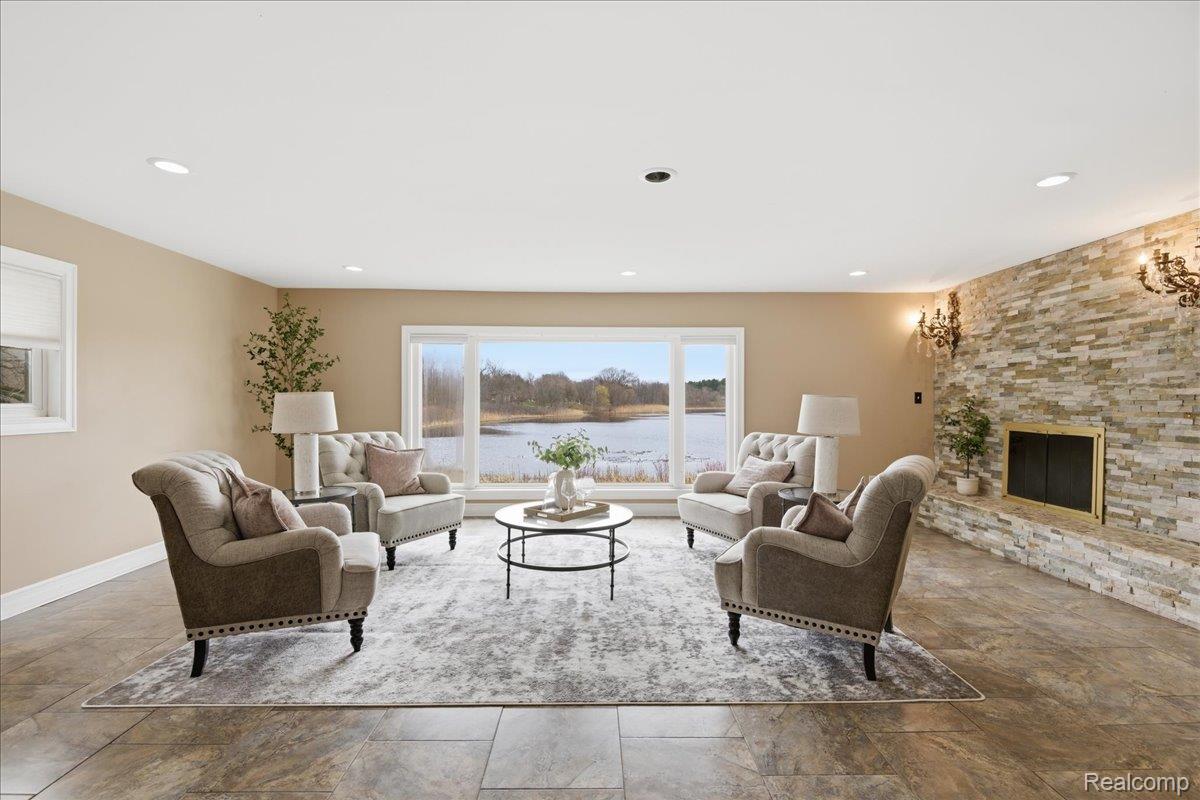 5060 Pratt Road Lapeer, MI 48446 - Photo 5 of 38 04.jpg