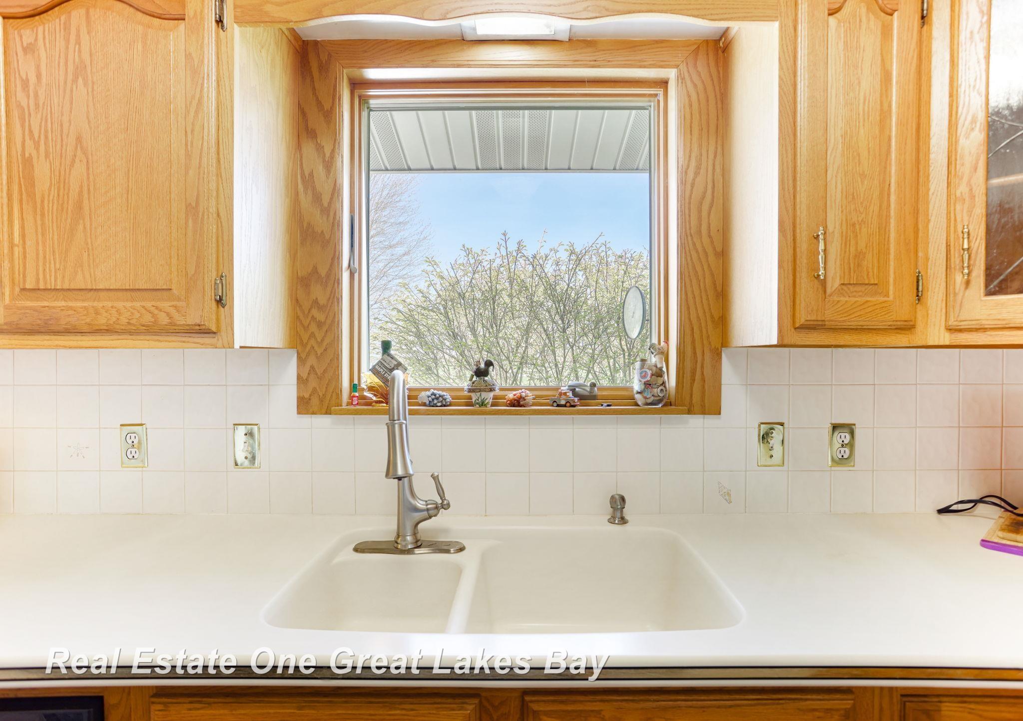 205 Midland Road Auburn, MI 48611 - Photo 14 of 43 Gallery Image 14