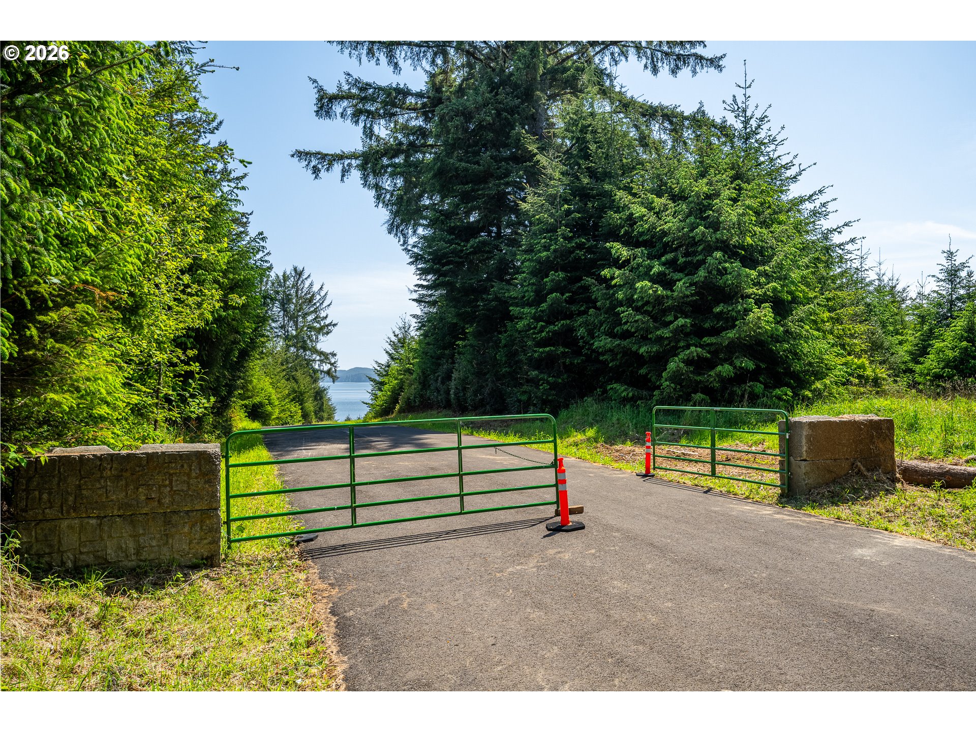 83615 Clear Lake Road Florence, OR 97439 - Photo 4 of 36