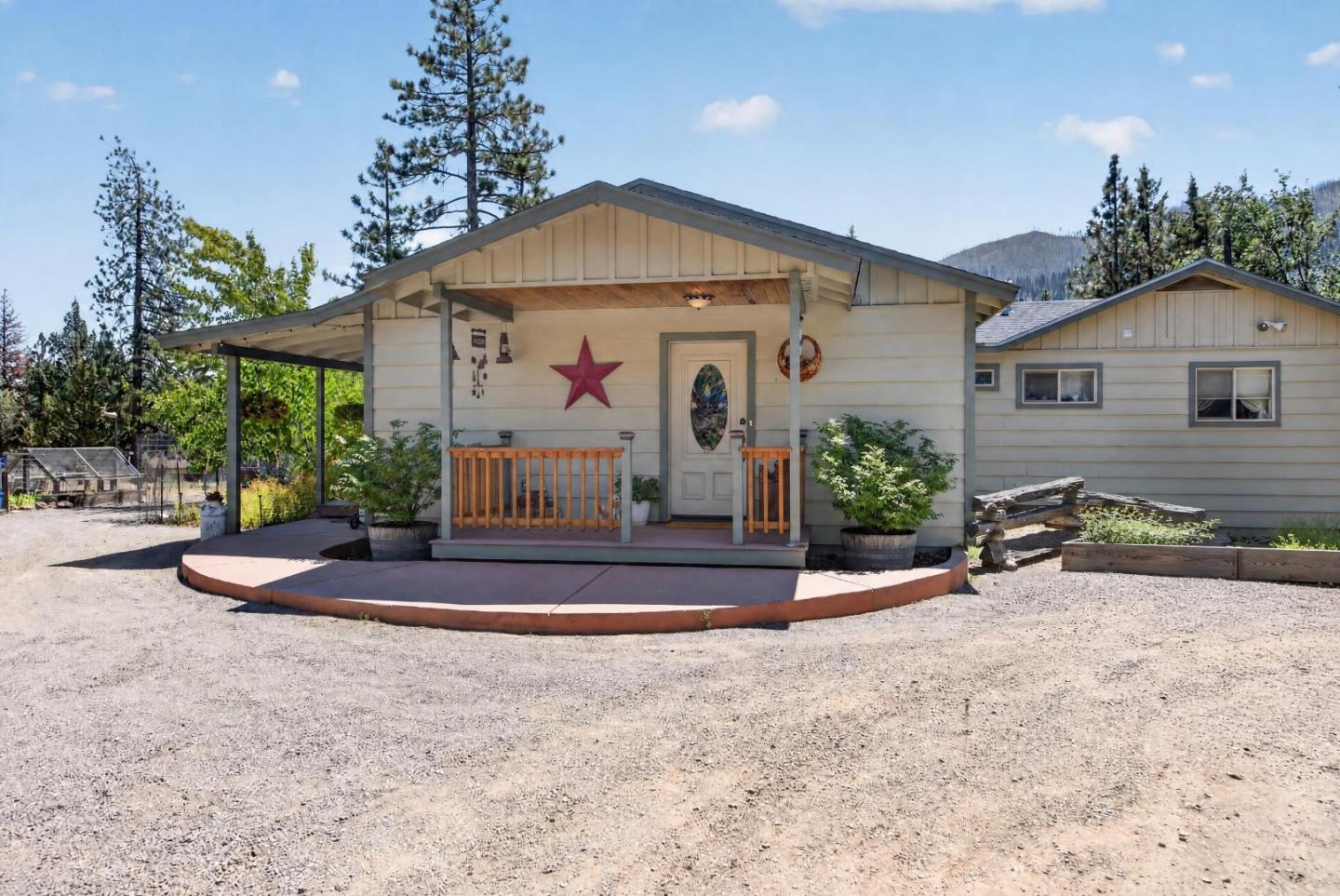 695-075 Gold Run Road Susanville, CA 96130 - Photo 19 of 30 Gallery Image 19