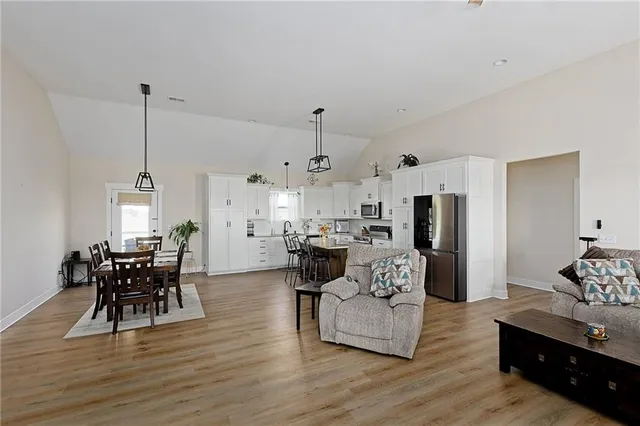 $430,000 | 1671 Southwest 300th Road, Kingsville, MO 64061